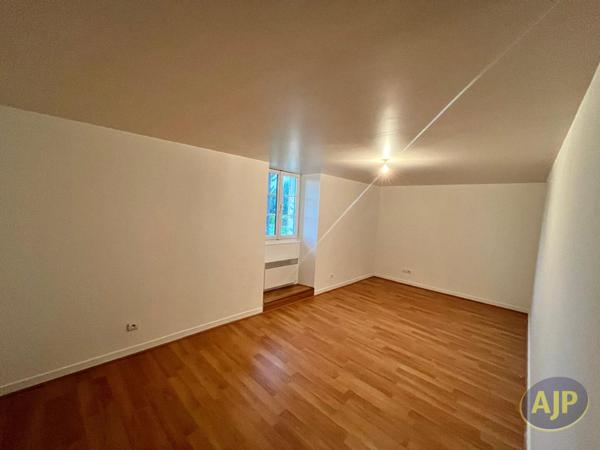 Location maison Saint Sever De Saintonge : 750 € - AJP Immobilier Saintes