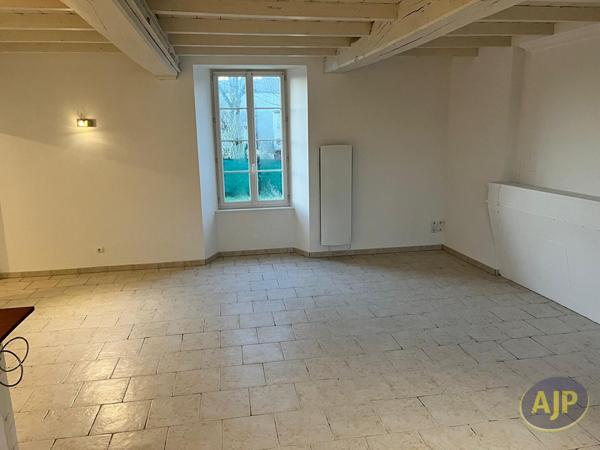Location maison Saint Sever De Saintonge : 750 € - AJP Immobilier Saintes