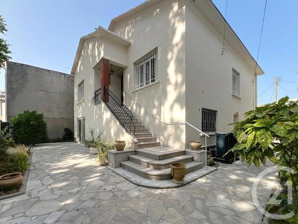 Maison à vendre  6 pièces - 193 m 2   MAUGUIO CARNON  - 34
