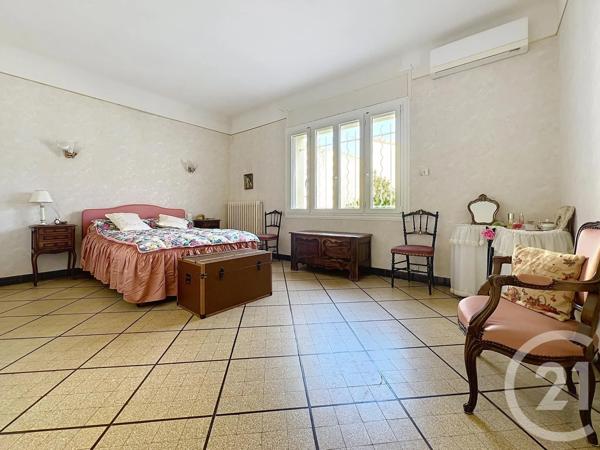 Maison à vendre  6 pièces - 193 m 2   MAUGUIO CARNON  - 34