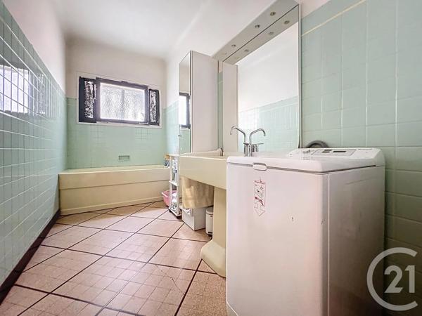 Maison à vendre  6 pièces - 193 m 2   MAUGUIO CARNON  - 34