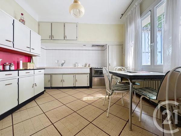 Maison à vendre  6 pièces - 193 m 2   MAUGUIO CARNON  - 34