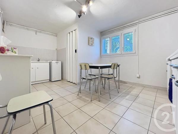 Maison à vendre  6 pièces - 193 m 2   MAUGUIO CARNON  - 34