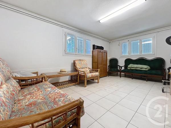 Maison à vendre  6 pièces - 193 m 2   MAUGUIO CARNON  - 34