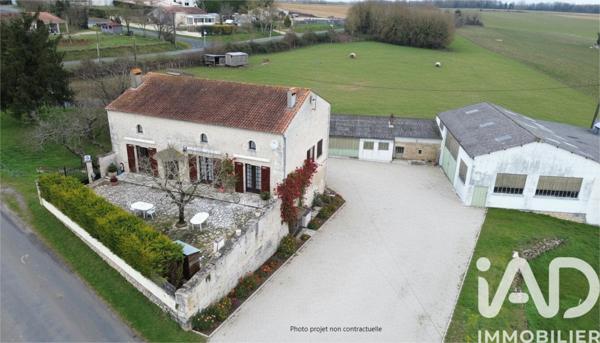 Maison à vendre 6 pièces 168 m² Aunac-sur-Charente