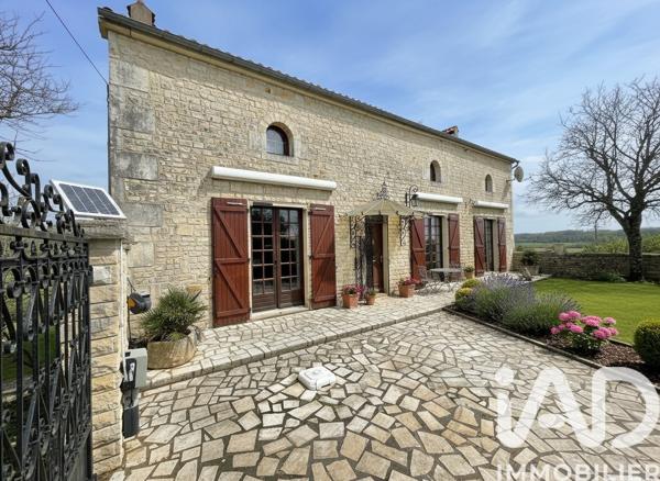 Maison à vendre 6 pièces 168 m² Aunac-sur-Charente