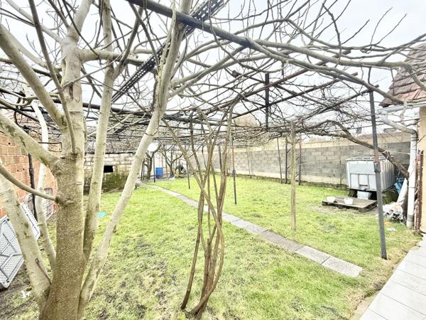 Maison 8 pièces - 180 m² Exclusivité efficity