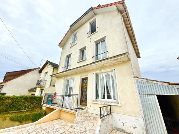 Maison 8 pièces - 180 m² Exclusivité efficity