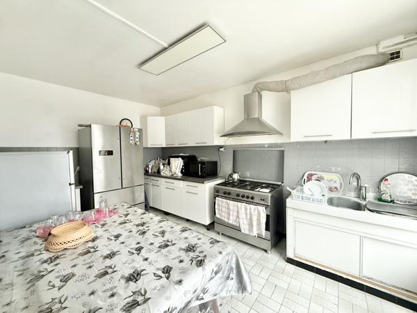 Maison 8 pièces - 180 m² Exclusivité efficity