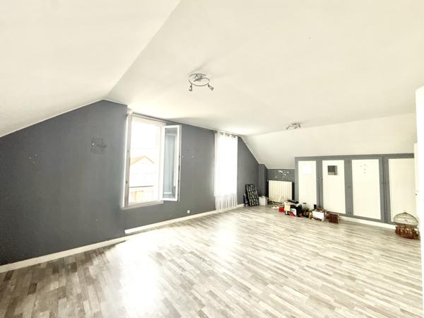 Maison 8 pièces - 180 m² Exclusivité efficity