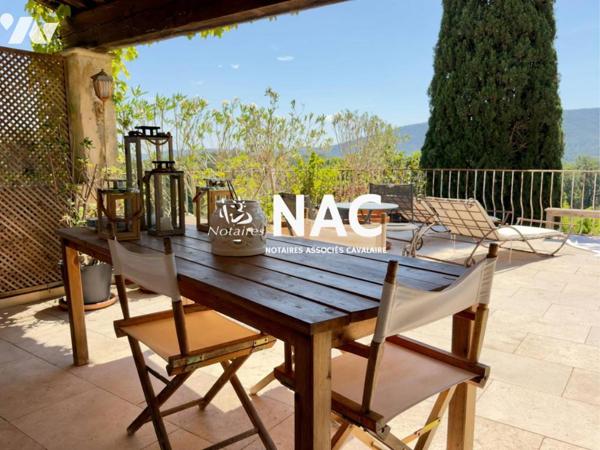 Charmante Maison de 215m² habitable située au cœur d'un Hameau