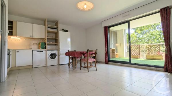 Appartement T3 à vendre  3 pièces - 60,65 m 2   CASTELNAU LE LEZ  - 34
