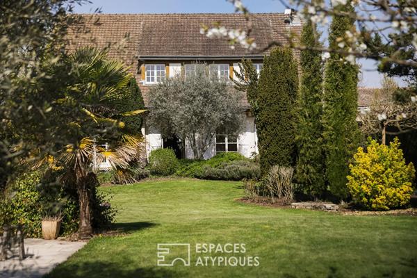 Maison familiale avec jardin et piscine