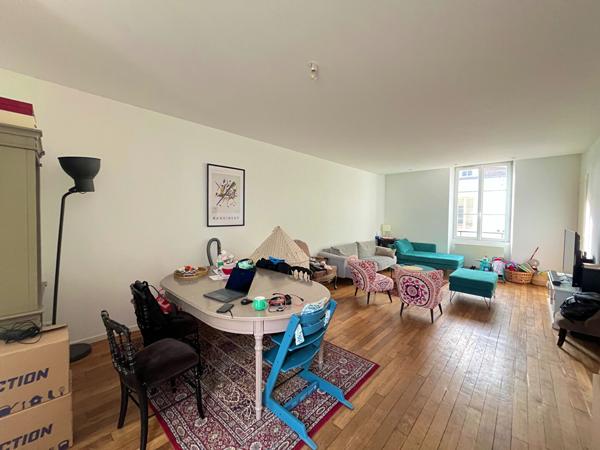 MAISON DE VILLE, REIMS - JEAN JAURÈS