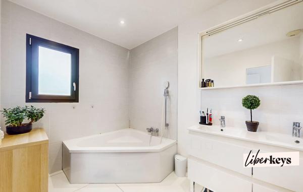 Maison contemporaine au calme avec vue dégagée sur le Pic Saint-Loup