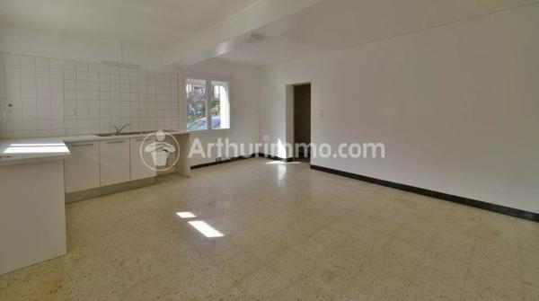 Location                                                      Maison
                        
                     5 pièces                      149 m2                     à Castelmaurou