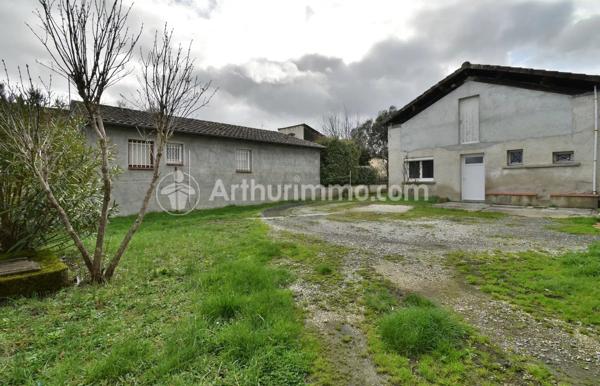 Location                                                      Maison
                        
                     5 pièces                      149 m2                     à Castelmaurou