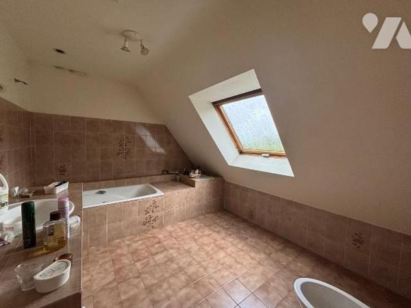 Maison avec vue dégagée sur l'Aber Benoît - Lannilis

LANNILIS/  À quelques minutes du centre...