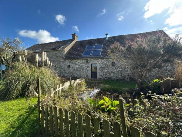Maison individuelle en pierre COSQUEVILLE (50330)
