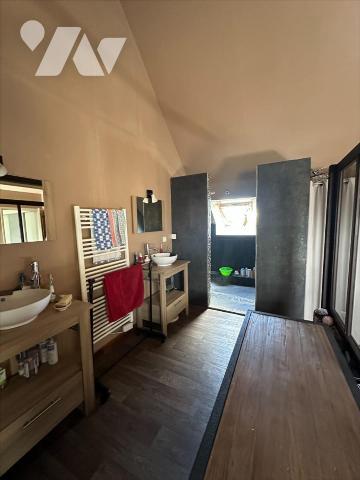 Maison individuelle en pierre COSQUEVILLE (50330)