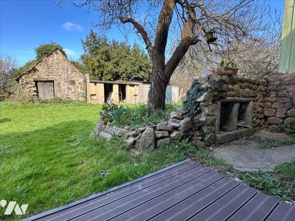 Maison individuelle en pierre COSQUEVILLE (50330)