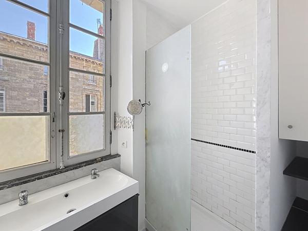 Appartement à vendre Bordeaux - 4 pièces, 89m² avec 3 chambre(s) à 369 000€ - AJP Immobilier Bordeaux Nansouty