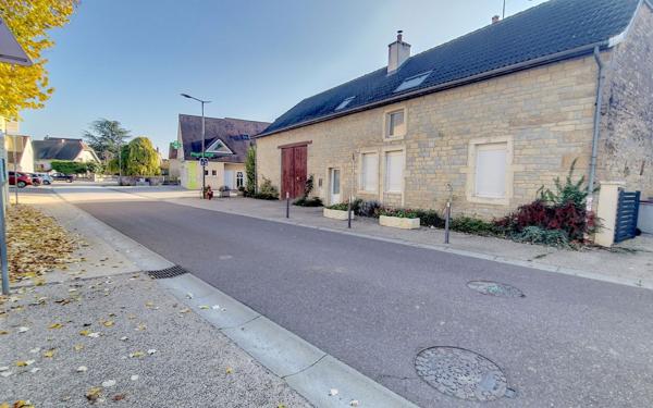 Maison à vendre    4 pièces • 131 m2 Saulon-la-Chapelle