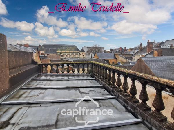 Maison à vendre 5 pièces (72) 125 m² -3/5 chambres – jardin clos 300 m² – dépendances – Saint-Calais