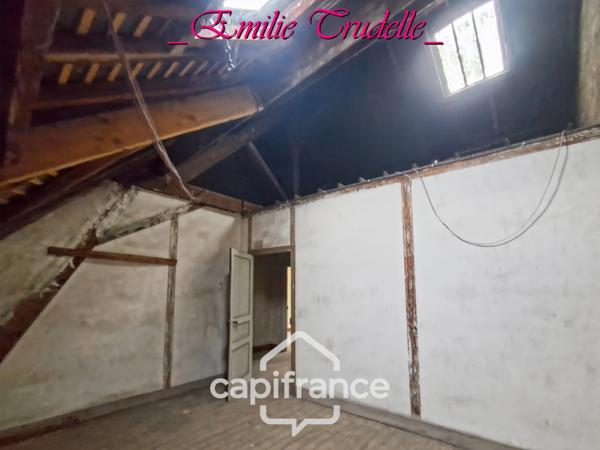 Maison à vendre 5 pièces (72) 125 m² -3/5 chambres – jardin clos 300 m² – dépendances – Saint-Calais