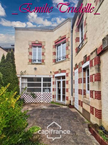 Maison à vendre 5 pièces (72) 125 m² -3/5 chambres – jardin clos 300 m² – dépendances – Saint-Calais