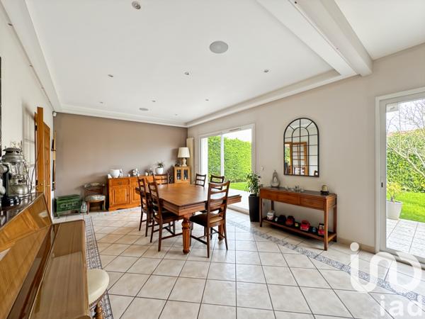 Maison à vendre 7 pièces 220 m² Linas