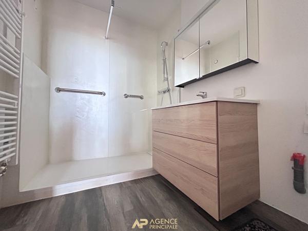 Appartement 3 pièces - Garage - Vue mer 233 000 € **  - Référence  FB750