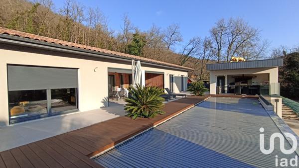 Maison 5 pièces de 158 m² à Les Tourrettes (26740)