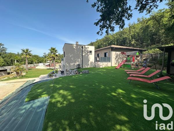 Maison 5 pièces de 158 m² à Les Tourrettes (26740)