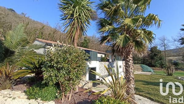 Maison 5 pièces de 158 m² à Les Tourrettes (26740)