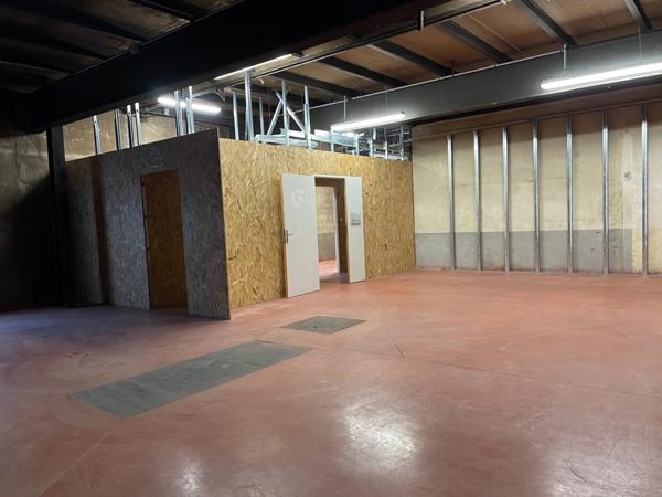 Dpt Meurthe et Moselle (54), à louer MAXEVILLE Entrepots et Bureaux