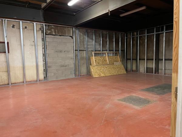 Dpt Meurthe et Moselle (54), à louer MAXEVILLE Entrepots et Bureaux