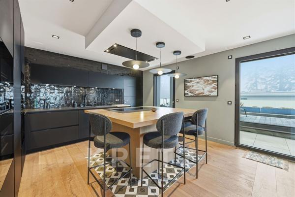 VETRAZ-MONTHOUX - PENTHOUSE - Etage entier - Vue et Terrasses privatives