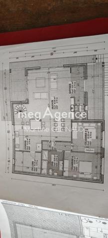 Maison à SAINTES, 17100 - 6 pièces 210m²