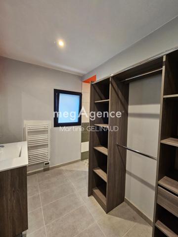 Maison à SAINTES, 17100 - 6 pièces 210m²
