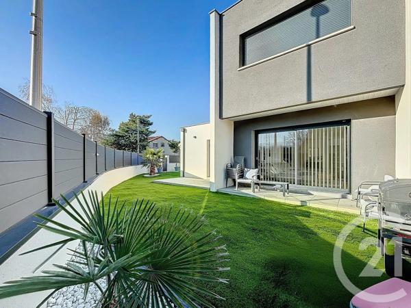 Maison à vendre  6 pièces - 134,81 m 2   AUBIERE  - 63