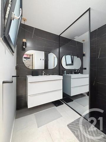 Maison à vendre  6 pièces - 134,81 m 2   AUBIERE  - 63