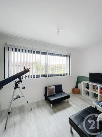 Maison à vendre  6 pièces - 134,81 m 2   AUBIERE  - 63