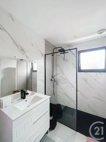 Maison à vendre  6 pièces - 134,81 m 2   AUBIERE  - 63