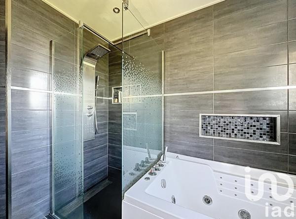 Maison à vendre 6 pièces 139 m² Saint-Chély-d'Apcher