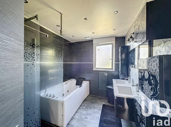 Maison à vendre 6 pièces 139 m² Saint-Chély-d'Apcher