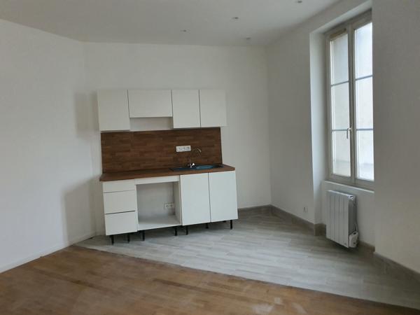 Général 1. Grand T2 rénové