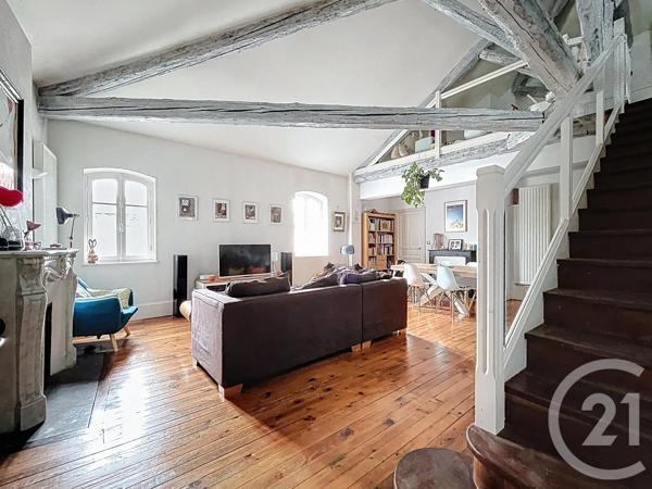 Appartement F5 à vendre  6 pièces - 127,57 m 2   RIOM  - 63