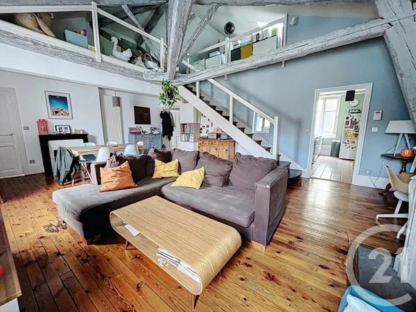 Appartement F5 à vendre  6 pièces - 127,57 m 2   RIOM  - 63