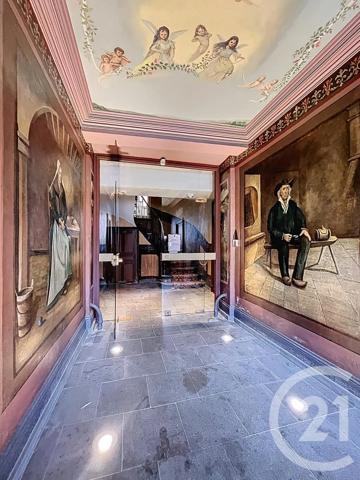 Appartement F5 à vendre  6 pièces - 127,57 m 2   RIOM  - 63